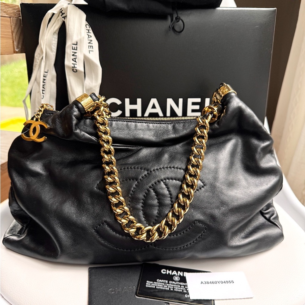 SOLD❌CHANEL RODEO DRIVE BLACK LEATHER CC GOLD CHAIN HOBO SHOULDER BAG + Box - Picture 1 of 16